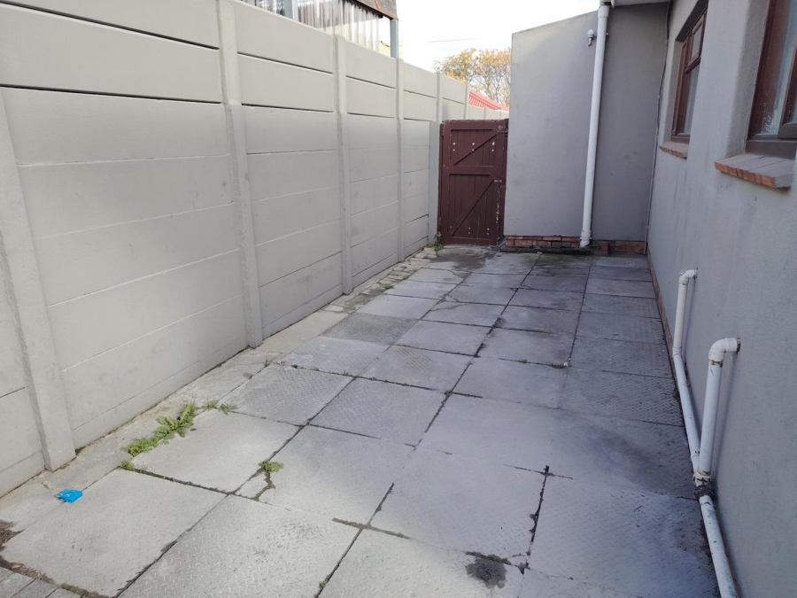 To Let 4 Bedroom Property for Rent in Vasco Estate Western Cape